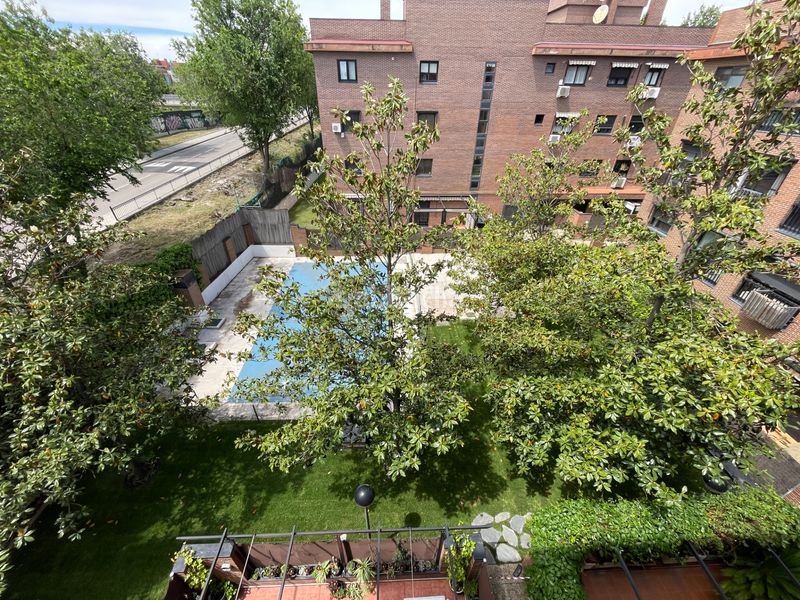 Foto 52f5293a-fb15-4194-ab7e-45b149233b35. Pis amb calefacció piscina a Timón Madrid