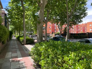 Flat  Paseo del zurrón. Magnifica vivienda en urbanización con piscina