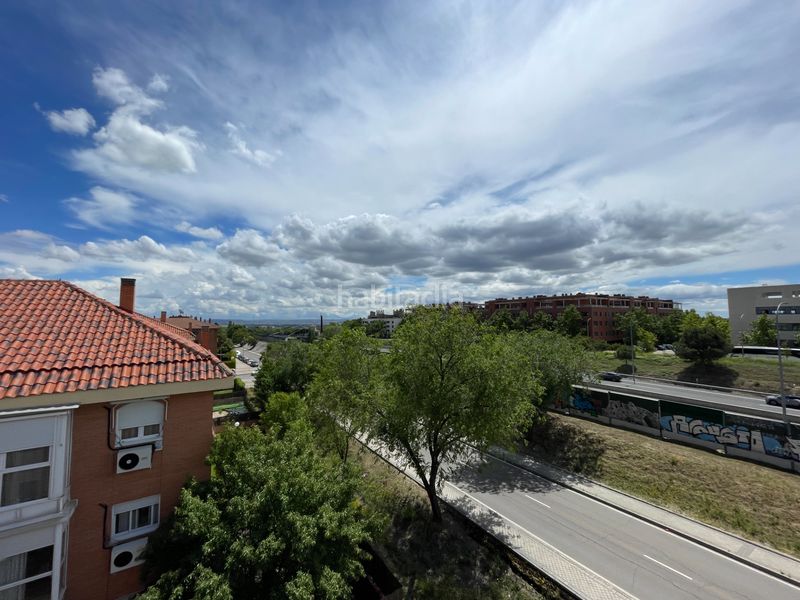 Foto a22d53e1-a2a2-495d-b44c-8c2fd26a950e. Pis amb calefacció piscina a Timón Madrid