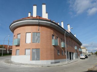 Duplex  Camino de la fuente. Dúplex seminuevo, muy luminoso y amplia plaza de garaje