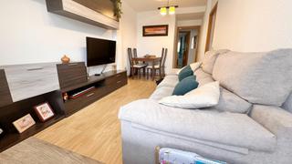 Appartement  Calle navas. Vivienda centrica, poca antigedad, 3 dormitorios con 2 baos y