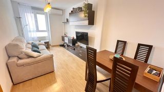 Etagenwohnung  Calle navas. Vive sin ruidos en pleno centro piso seminuevo con ascensor y so