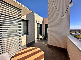 Attico  Calle diego de almagro. Ático en planta zona hospital  seminuevo  2 dormitorios