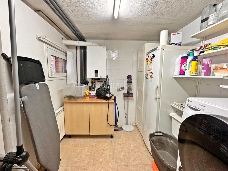 Foto 05ba3f34-91e8-492a-8b99-82407d5a2712. Casa adossada amb calefacció aparcament piscina a Valdemoro