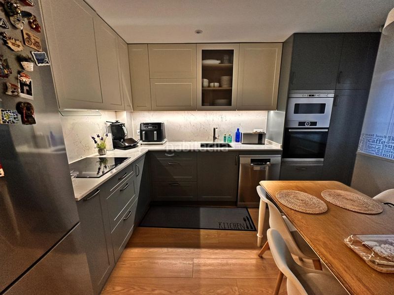 Foto 48009774-9dfe-4df1-840c-52fe8980cc82. Casa adossada amb calefacció aparcament piscina a Valdemoro