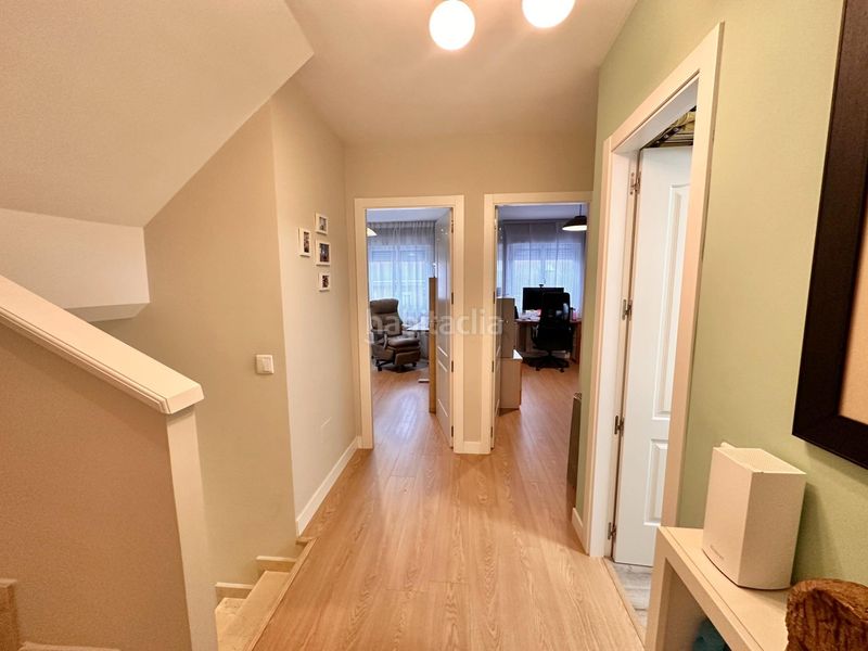 Foto 4d1379b9-ec5d-4b58-951e-ba71f649ecb0. Casa adossada amb calefacció aparcament piscina a Valdemoro