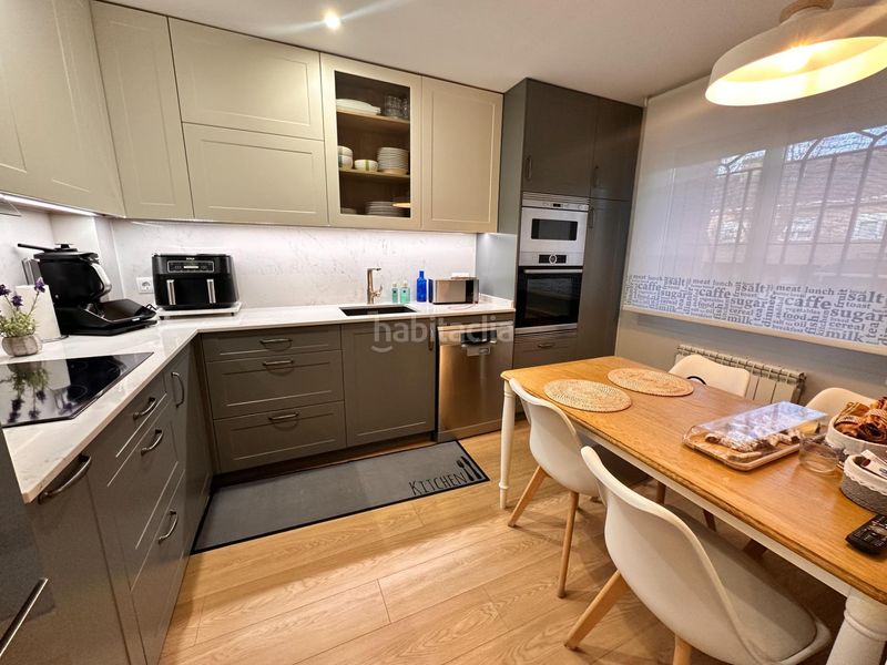 Foto 4d752e00-3db4-4e3c-8394-823e81ec4070. Casa adossada amb calefacció aparcament piscina a Valdemoro