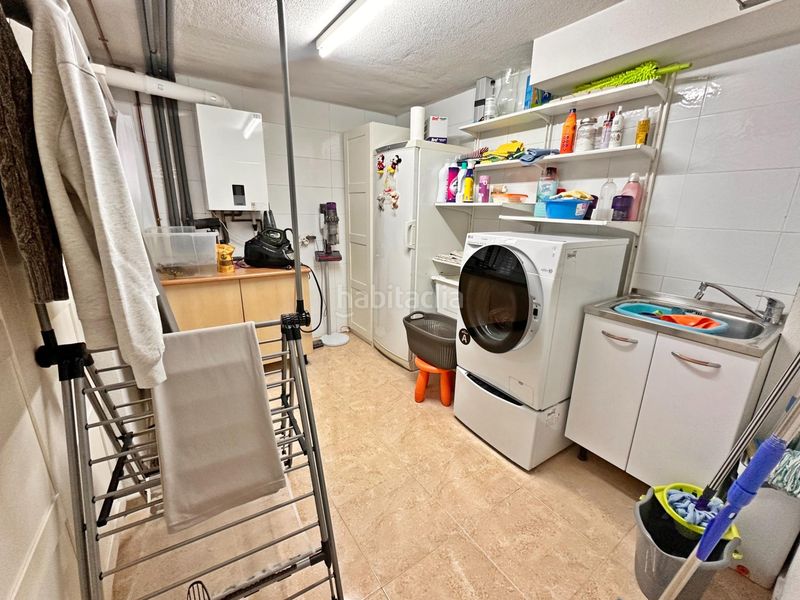 Foto 56676fce-e0d9-43f0-b04d-a03b4e1a83a7. Casa adossada amb calefacció aparcament piscina a Valdemoro