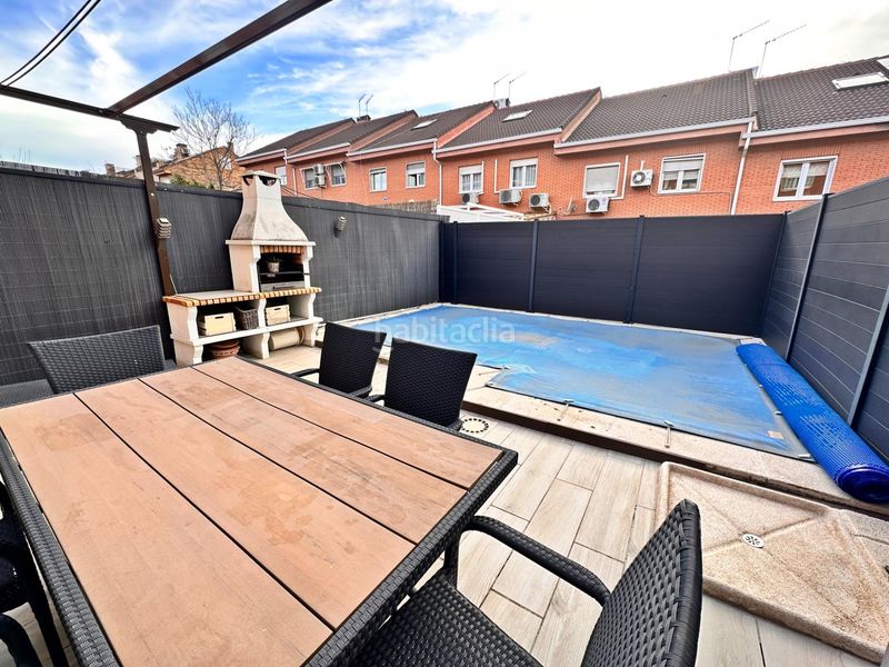 Foto 8a938374-a040-4a87-b085-d1e4ed297003. Casa adossada amb calefacció aparcament piscina a Valdemoro