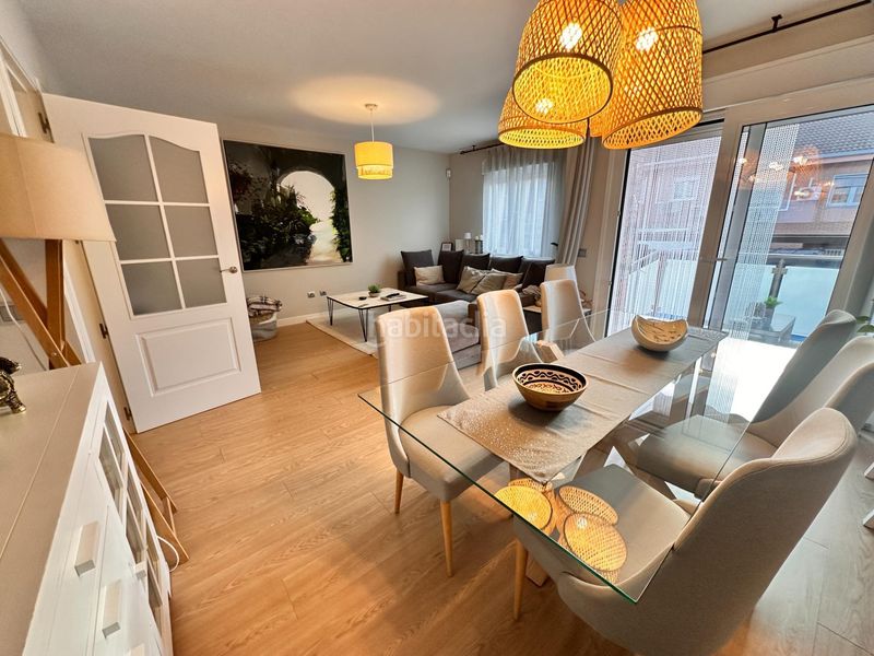 Foto d5103ff0-00b1-4f4b-9f79-f26152cdaa52. Casa adossada amb calefacció aparcament piscina a Valdemoro