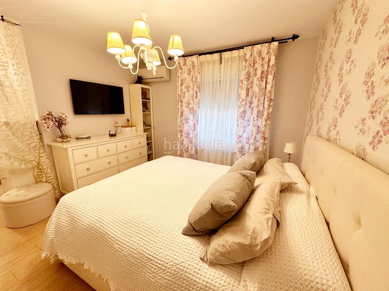 Foto dfac2550-5049-4973-a24c-da8e118f9d30. Casa adossada amb calefacció aparcament piscina a Valdemoro