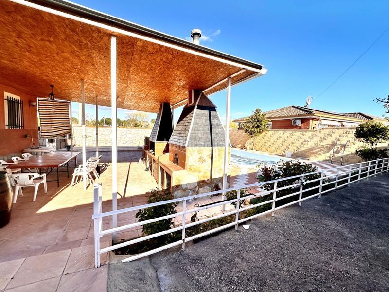 Foto 0f785829-8967-4f32-8144-3d4628727e8f. Xalet amb calefacció aparcament piscina a Escalona