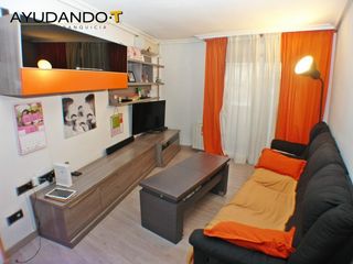 Flat  Calle alarcon. Piso céntrico  primero sin ascensor  de 3 dormitorios, 2 baños ,