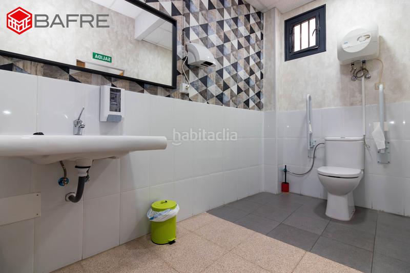 Foto 06911392-2632-48ab-8ba2-ea7b3c891719. Local comercial a Centro Valdemoro