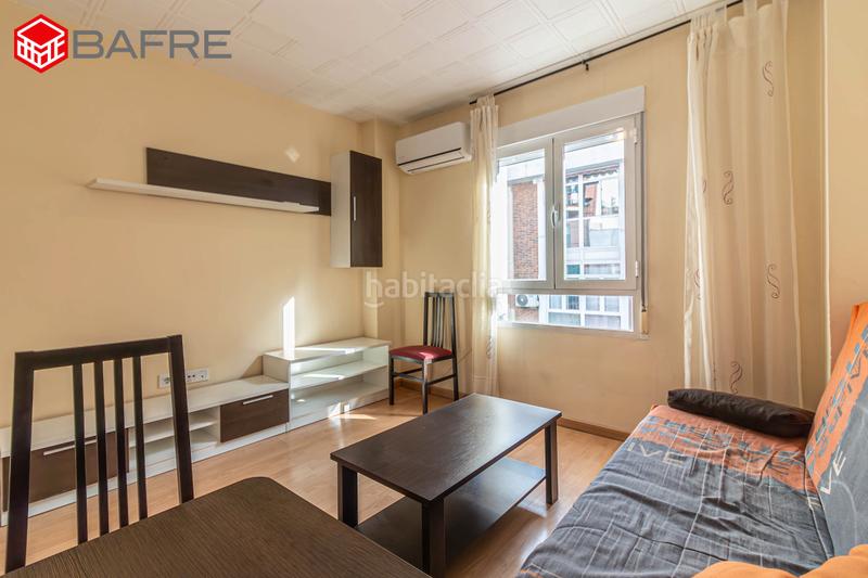 Foto dcae15e0-f72e-46c1-a133-82e5dd687551. Edifici a Almendrales Madrid