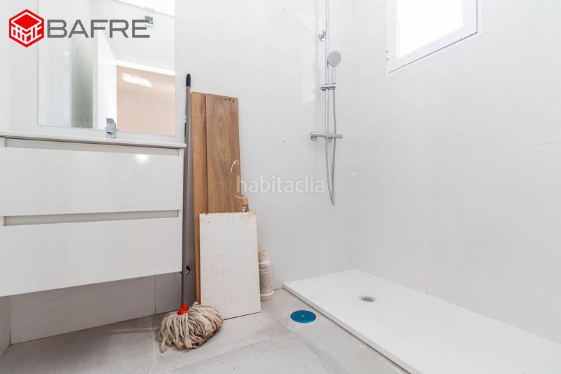 Foto 4981b06e-794a-46f0-9799-bc108d352ffc. Piso en Valdeacederas Madrid