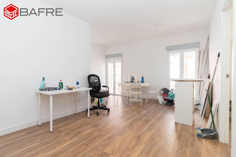 Foto aacef7dd-d994-44d4-95d9-cf7e400ddb98. Piso en Valdeacederas Madrid