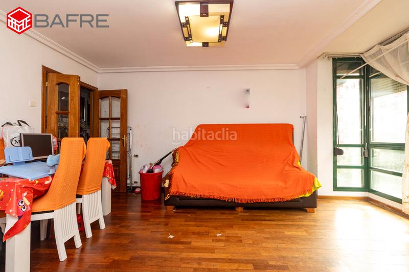 Foto 4818d913-bba9-4502-a257-0278d22655b4. Flat with heating parking pool in San Fermín Madrid