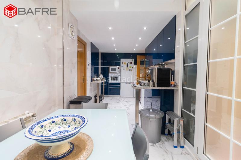 Foto 9c644f3d-b602-48fe-89fa-12182a1f8074. Piso en Adelfas Madrid