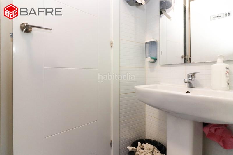 Foto f3a4989b-836f-4856-95a2-8781ad841231. Building in Valdeacederas Madrid