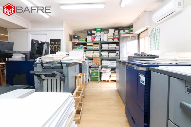 Foto beec8f81-4c97-493b-8f7b-7455b6e42781. Edifici a Valdeacederas Madrid