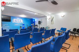 Business premise in Avenida de Nuestra Señora de Valvanera