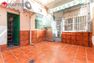 Pis  Calle pintor lucas