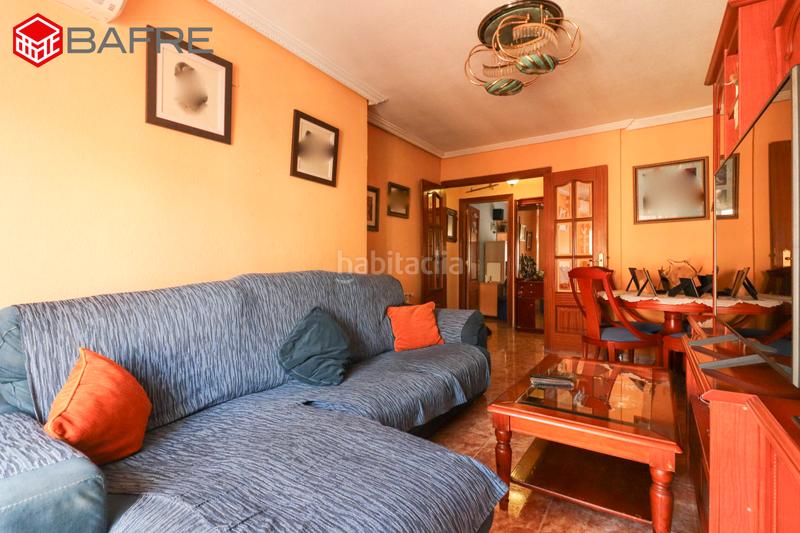 Foto e3973463-487d-48a4-a322-56027186edab. Piso en Almendrales Madrid