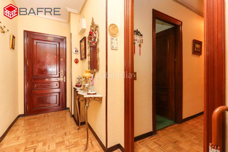 Foto 200b00b4-ae97-4657-beb5-5b92f481078b. Flat with heating parking in Vallehermoso Madrid