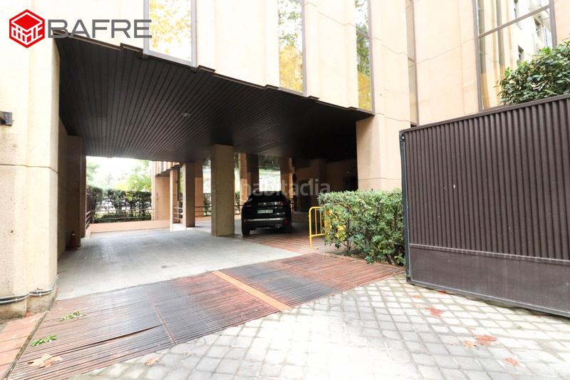 Foto d088ee90-e63a-4fea-8efa-30368577bd74. Bureau avec parking dans Costillares Madrid