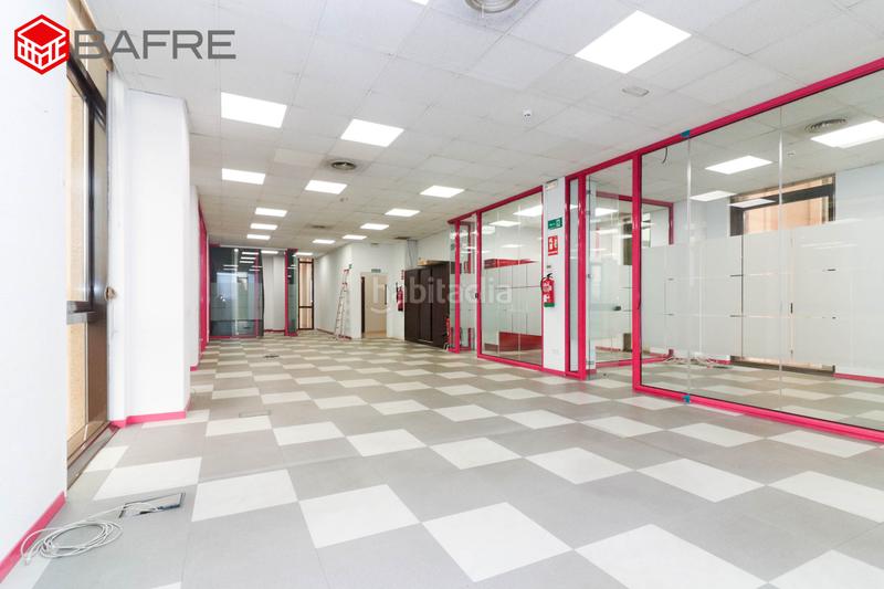 Foto eb2ddc40-136a-4f55-ab4c-b6acfd0dee53. Bureau avec parking dans Costillares Madrid