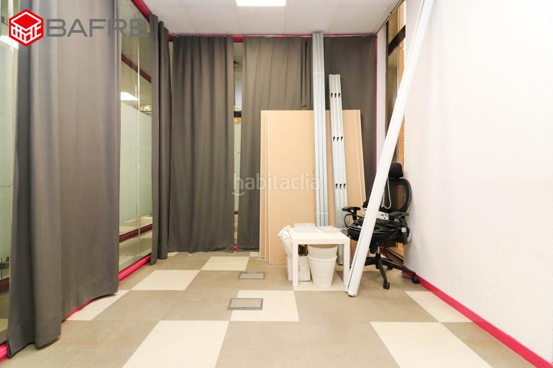 Foto d9873ff3-b19e-49b0-bf6f-e5cafedc3c54. Büro mit parking in Costillares Madrid