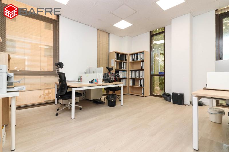 Foto 0cd3673a-9802-4ded-914f-3e90cda8869e. Office space with parking in Costillares Madrid