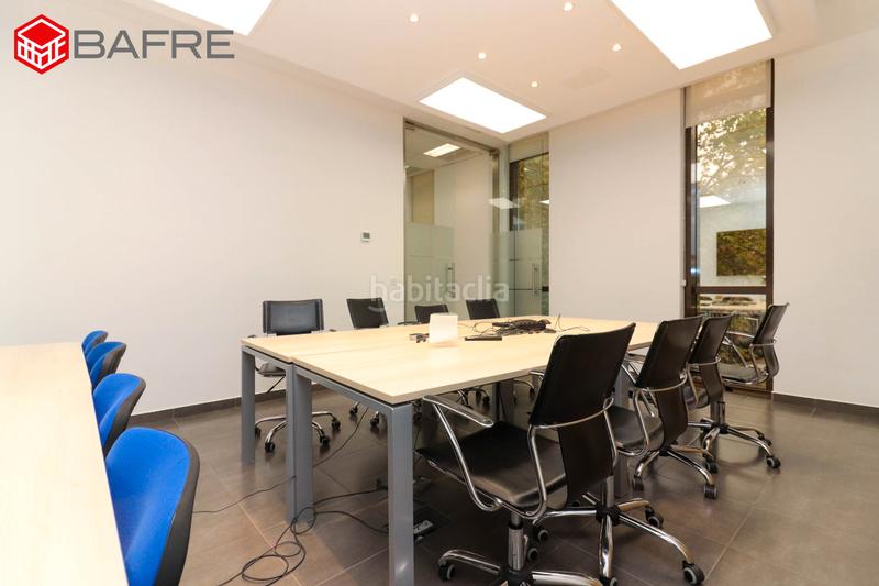 Foto 1e435e66-53bc-4ec8-808c-bc7510f3185e. Office space with parking in Costillares Madrid