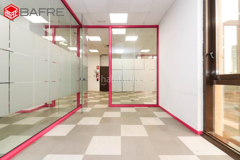 Foto 5253e81e-145d-4aef-af95-980186b9a667. Office space with parking in Costillares Madrid
