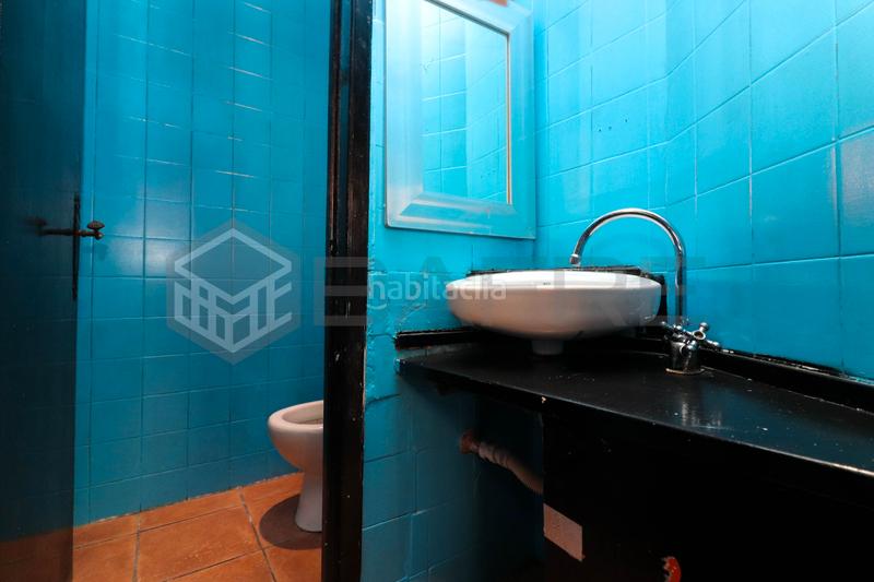 Foto 0837bd00-5e88-4c47-a9d0-bd8e1bc75723. Local comercial a Valdeacederas Madrid