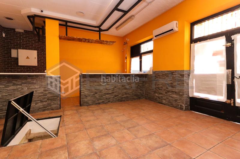 Foto 967687bc-e88e-49ae-b96e-2cf7297a443c. Local commercial dans Valdeacederas Madrid