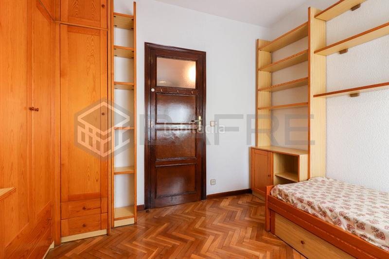 Foto 6f638d9f-c825-4c96-9143-6e6c2401e096. Etagenwohnung mit heizung in Pradolongo Madrid