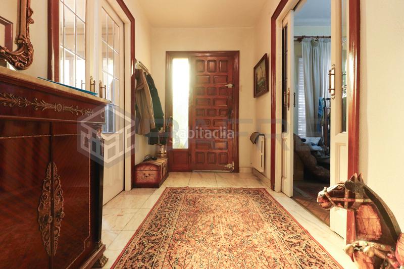 Foto 48596b56-9fd5-4f2f-9af3-3e37e1ae0476. Casa con riscaldamento in Niño Jesús Madrid