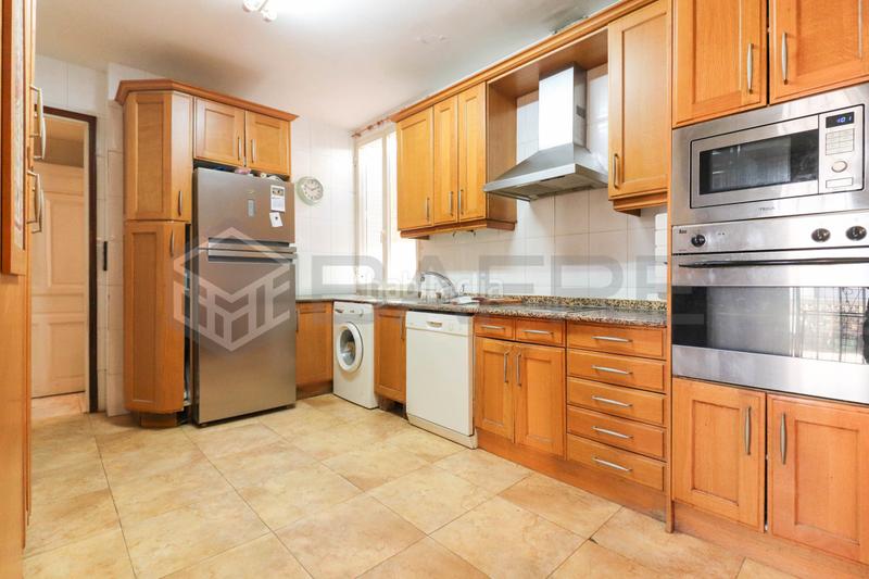 Foto 6800031a-a5fb-4674-b7aa-2da7c407739d. Maison avec chauffage dans Niño Jesús Madrid