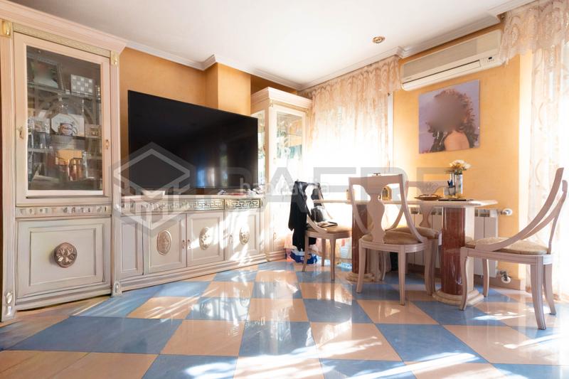 Foto 55ad4989-edc6-464e-8a59-3ed5af41d7ce. Pis amb calefacció a Palomeras Bajas Madrid