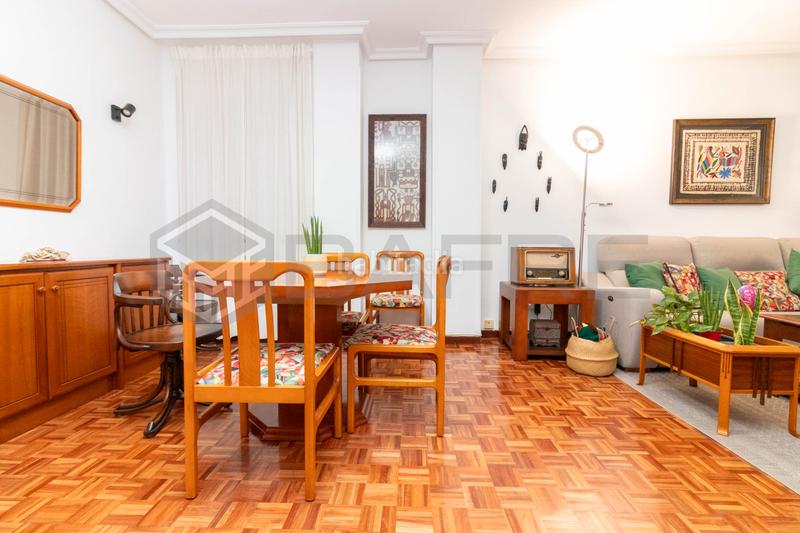 Foto ebc27cde-db74-45fc-873e-a3a0699a6180. Flat with heating parking in Pacífico Madrid