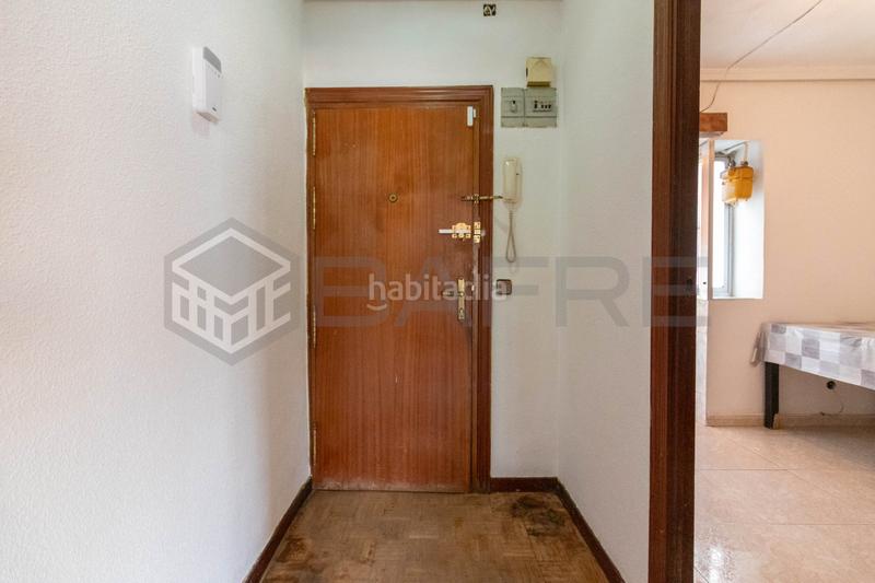 Foto f70a17ab-fad8-4589-b55a-d8aa3730a331. Pis a Aluche Madrid