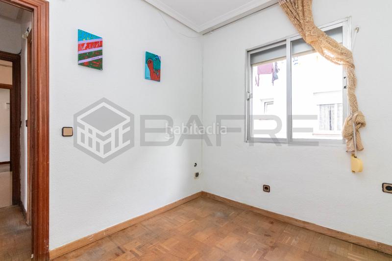 Foto b6de7989-486f-411d-b725-25faedbecff6. Piso en Aluche Madrid