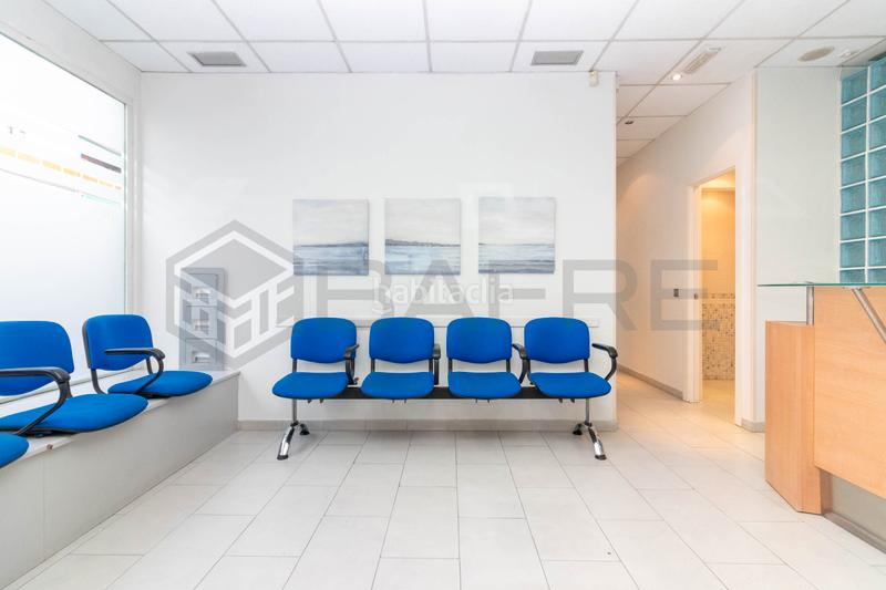 Foto 18da8d51-3035-4c4e-8f09-9c0dc41af1bc. Local commercial dans Aluche Madrid