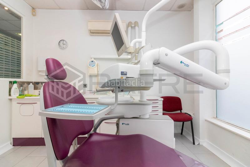 Foto edcc60f8-9b0d-4b8a-bbba-803a0573e36a. Local commercial dans Aluche Madrid