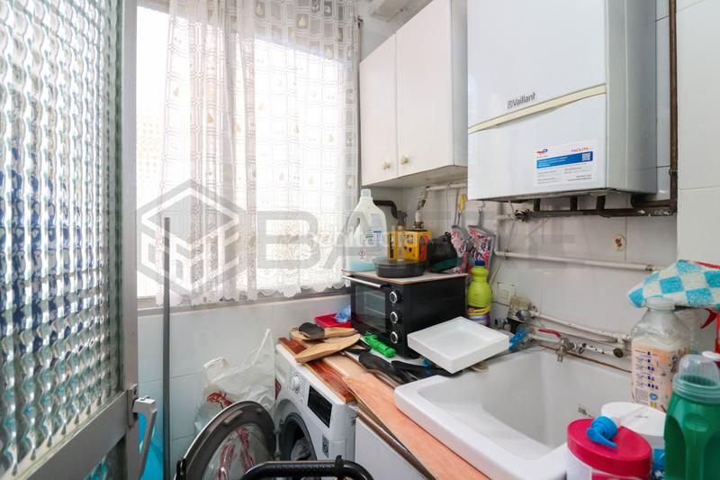 Foto 85fa9c41-758d-41f7-9a19-00563914d3f2. Etagenwohnung mit heizung parking in Aluche Madrid