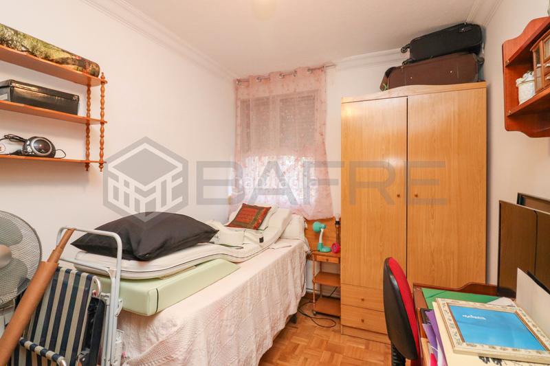 Foto c0cc9d0f-c1bc-4877-8883-5f5e85952022. Piso en Aluche Madrid