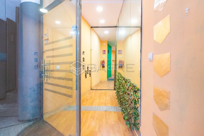 Foto dd007b5a-c437-484b-b916-693a39e2e5d5. Local comercial a Embajadores-Lavapiés Madrid