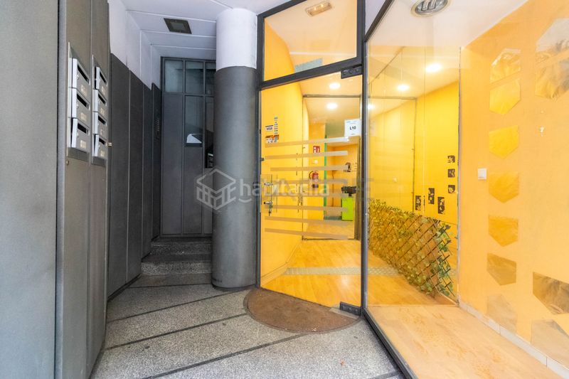 Foto e5aaeed1-61b5-4a64-a5cc-a92db754077d. Local comercial a Embajadores-Lavapiés Madrid